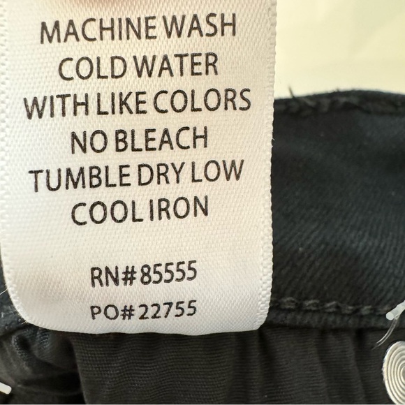 Pistola Mid Rise Skinny Denim Jeans Black Size 26 NWT Stretch Cropped Ankle - Picture 14 of 14